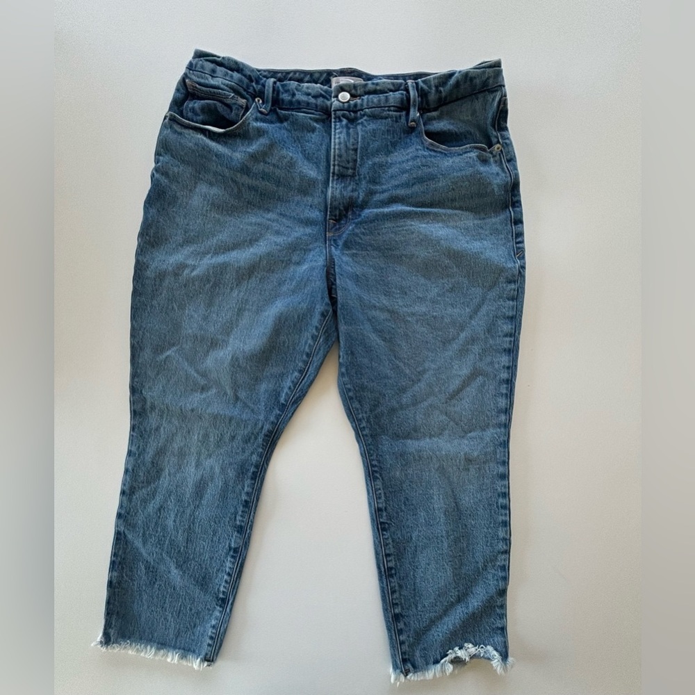 Good American | Good Girlfriend Raw Hem Petite‎ Jeans | Size 15